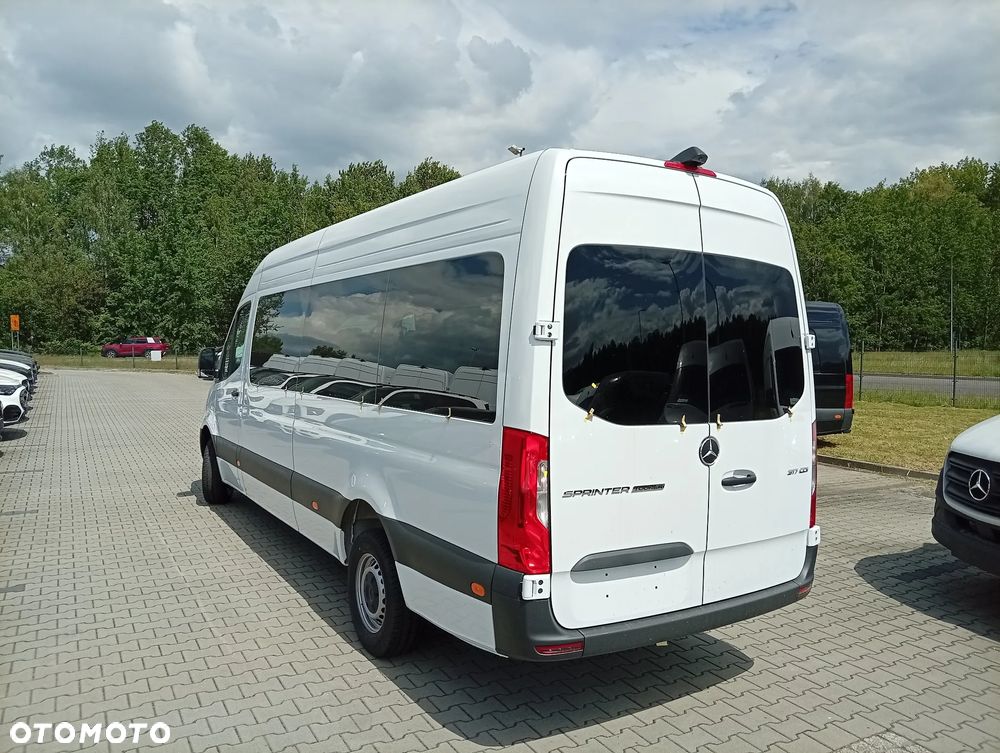 Mercedes-Benz Sprinter - 8