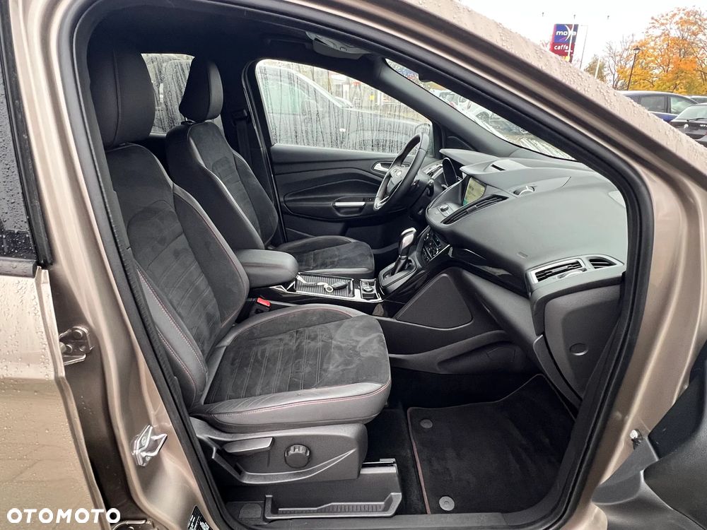 Ford Kuga 2.0 EcoBlue 4x4 ST-LINE - 22