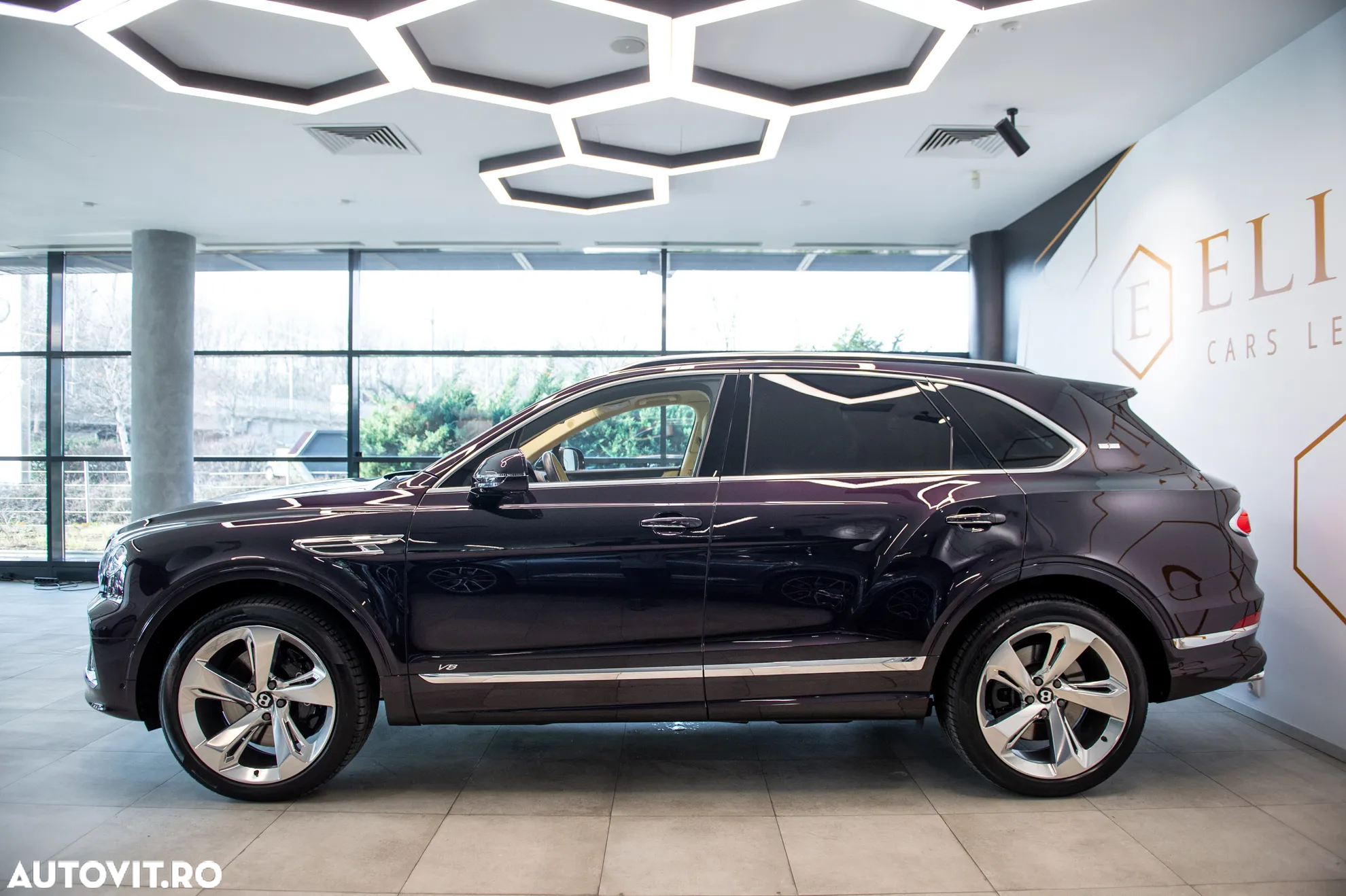 Bentley Bentayga - 4