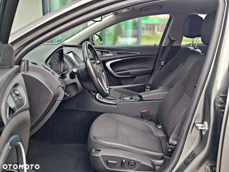 Opel Insignia - 16