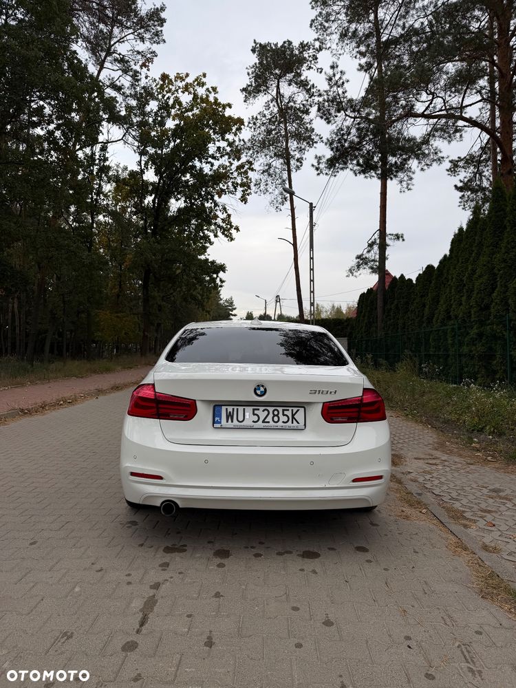BMW Seria 3 318d - 5