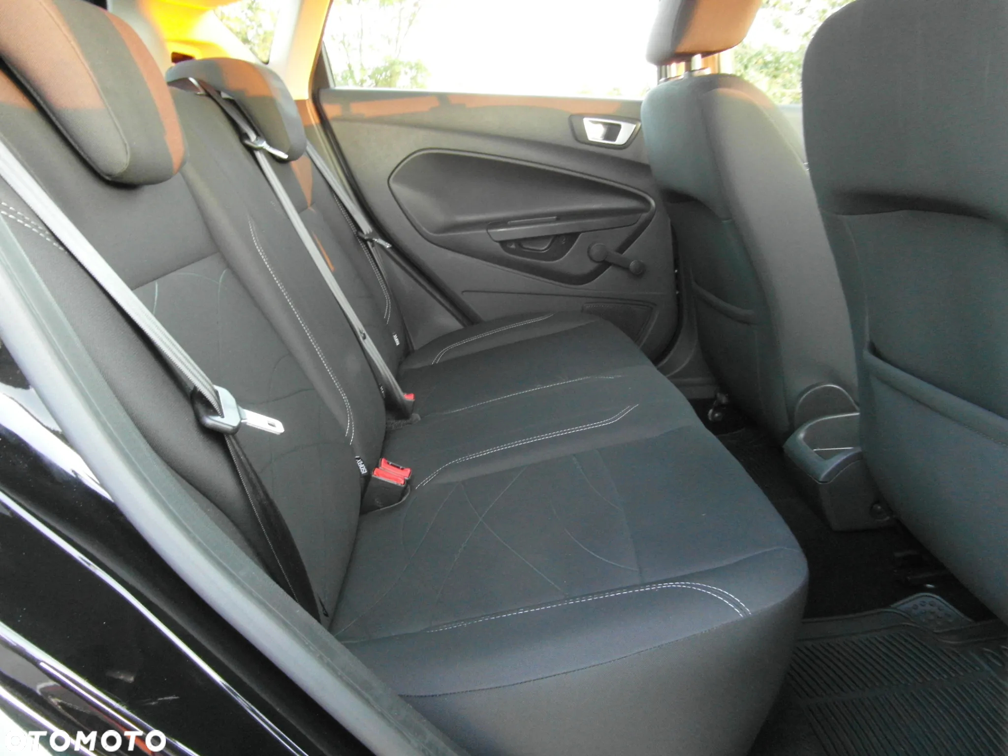 Ford Fiesta 1.25 Silver X - 32