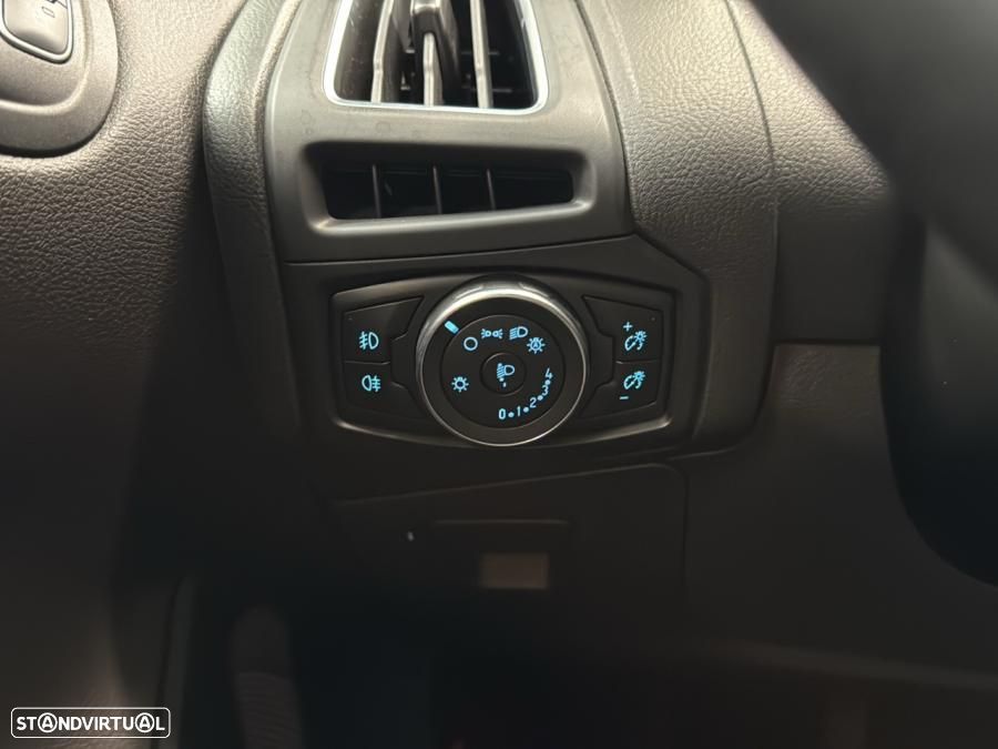 Ford Focus 1.5 TDCi Titanium - 27