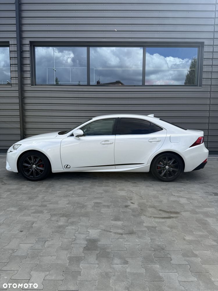 Lexus IS - 3