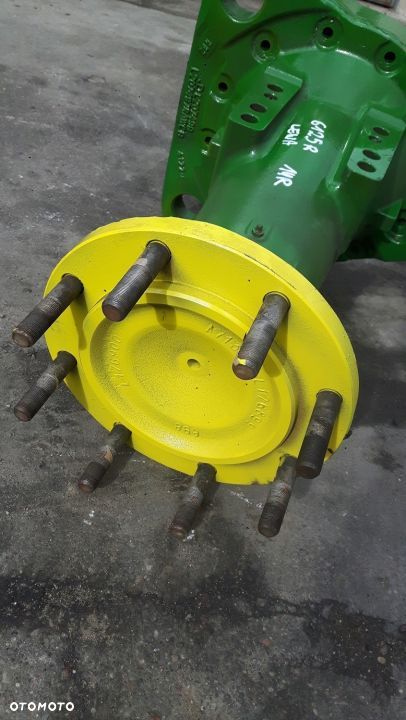 Zwolnica lewa JOHN DEERE 6125R AL215243 107kW 14R - 4