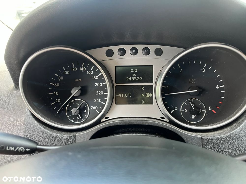Mercedes-Benz ML 320 CDI 4-Matic - 12
