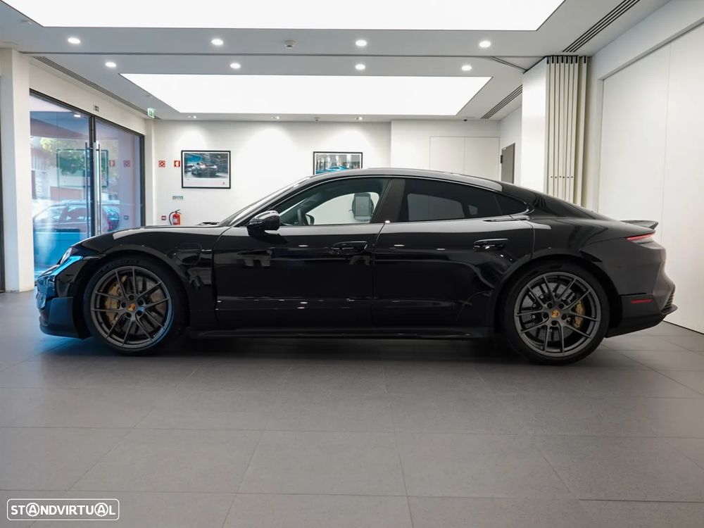 Porsche Taycan Turbo GT - 2