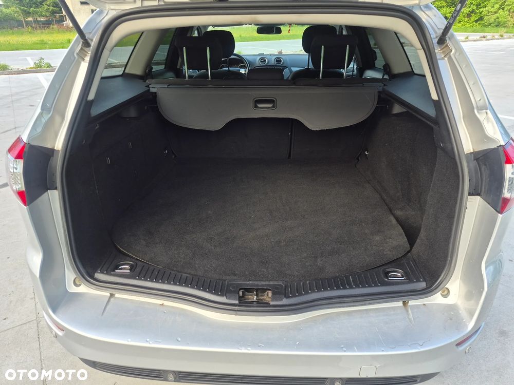 Ford Mondeo 1.6 TDCi Ambiente - 11