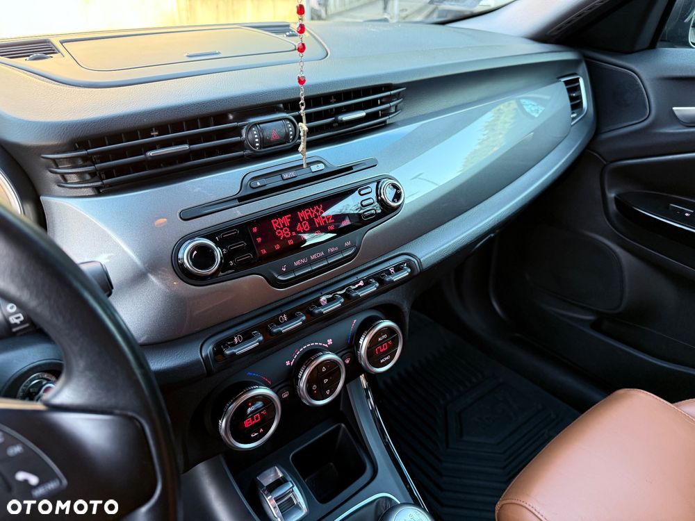 Alfa Romeo Giulietta 1.4 TB MultiAir Distinctive - 25