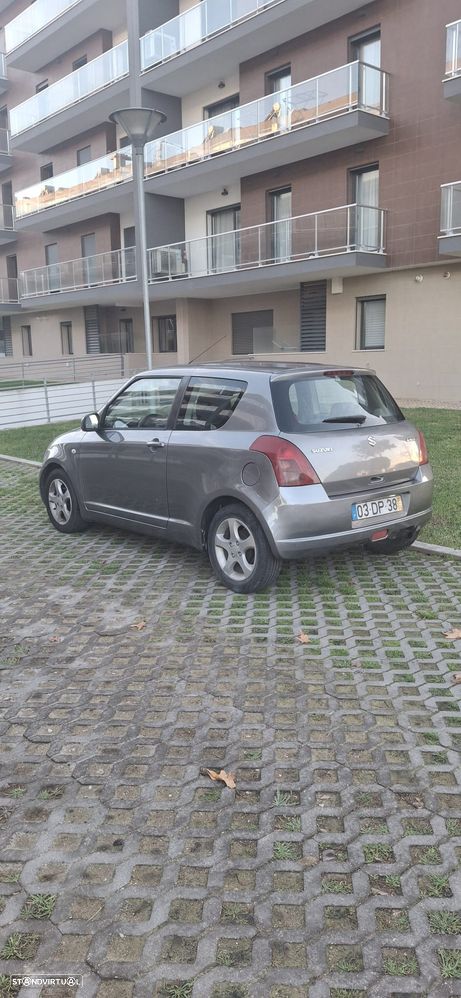 Suzuki Swift 2007 photo 4