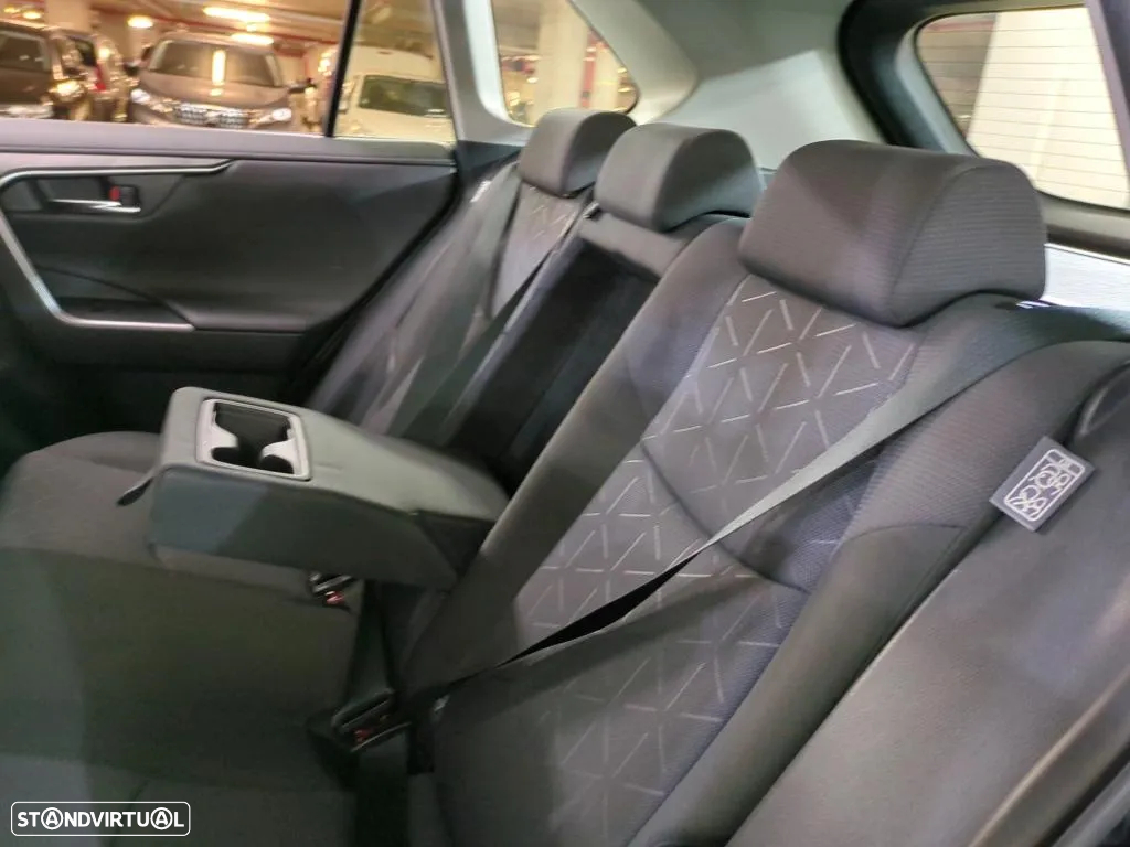 Toyota RAV4 2.5 HDF Comfort - 12