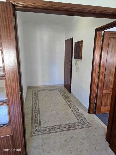 Apartamento T2 à venda | 3.º andar com elevador | 285.000 € - Grande imagem: 2/12