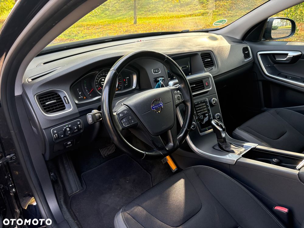 Volvo V60 D3 Geartronic Kinetic - 12