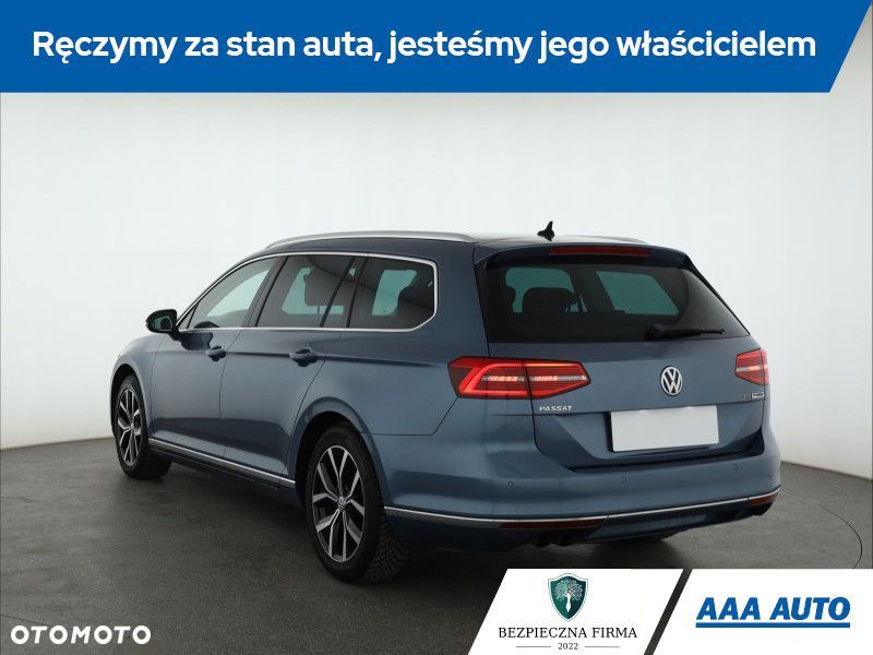 Volkswagen Passat Variant - 6