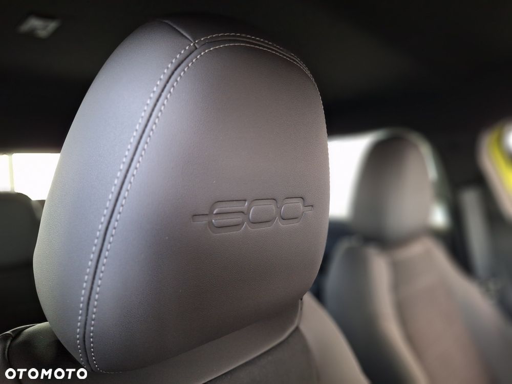 Fiat 600 1.2 Turbo Sport eDCT - 18