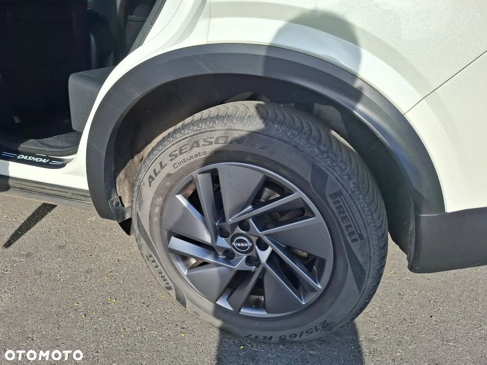 Nissan Qashqai 1.3 DIG-T MHEV Acenta Xtronic - 3