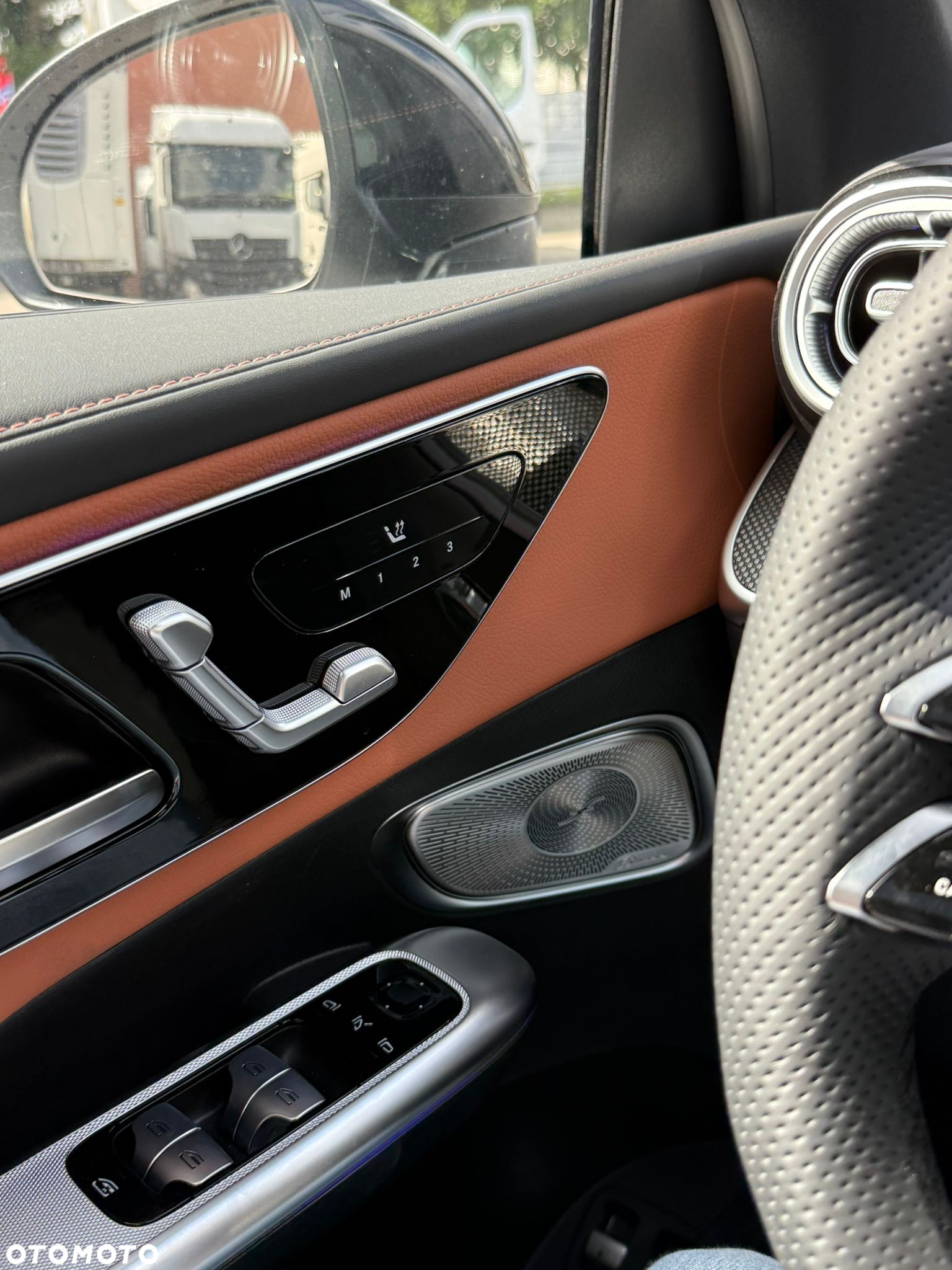 Mercedes-Benz GLC Coupe 300 mHEV 4-Matic AMG Line - 13