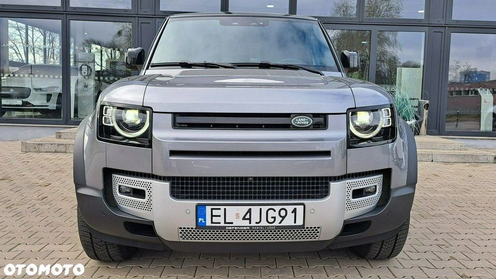 Land Rover Defender - 2