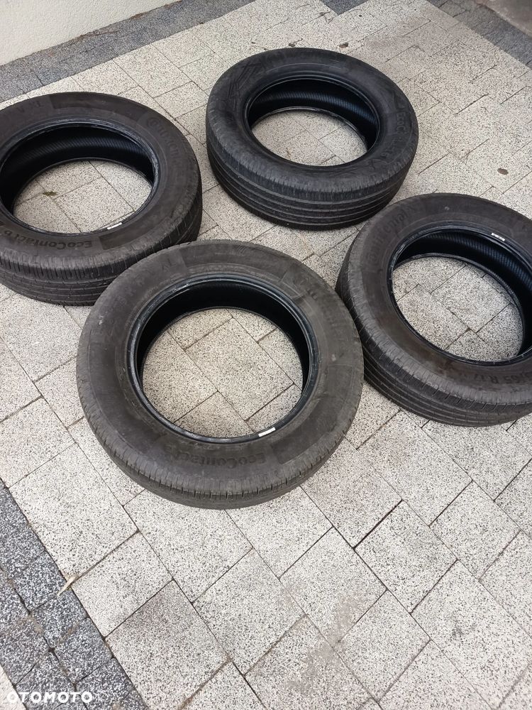 Opony Continental 215/65/17 jak nowe 2024/25 - 2