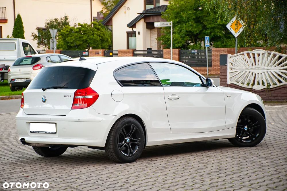 BMW Seria 1 116i - 39