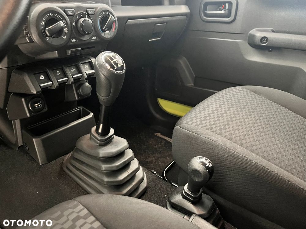 Suzuki Jimny - 10