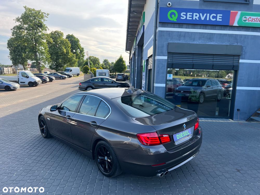 BMW Seria 5 525d - 7