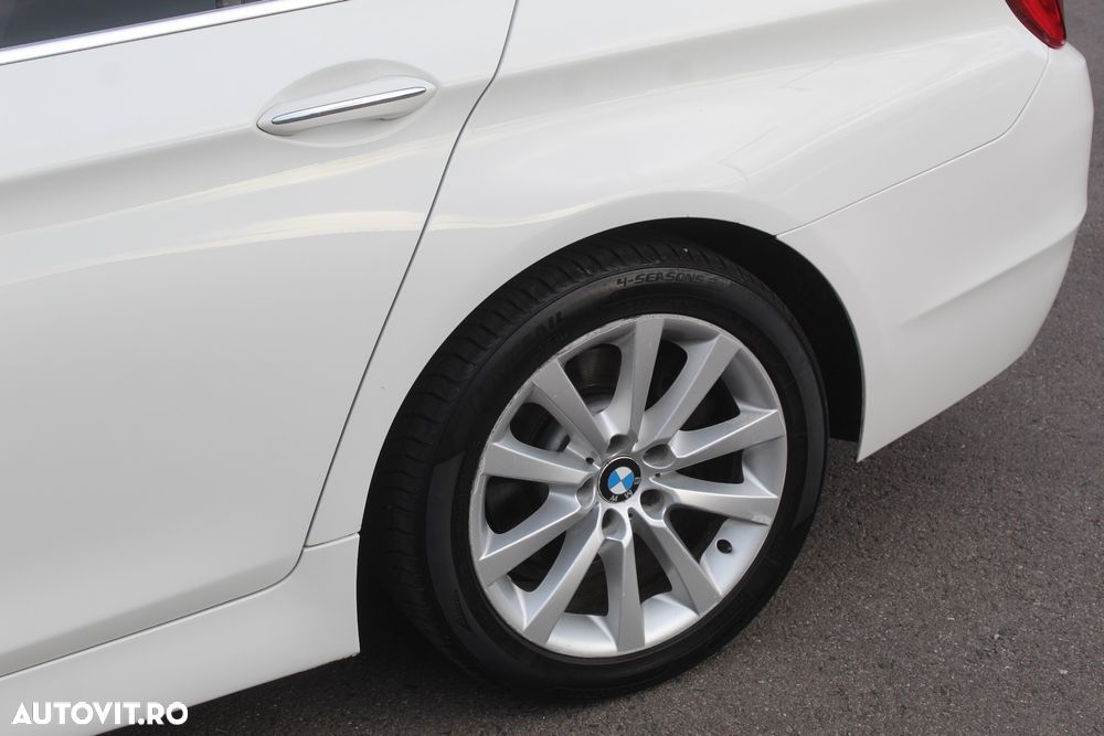 BMW Seria 5 520d - 28