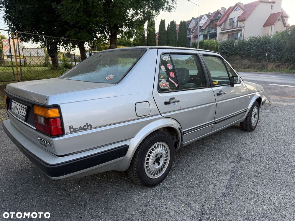Volkswagen Jetta - 5