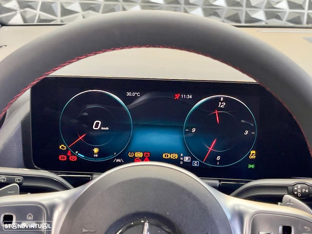 Mercedes-Benz GLA 180 d AMG Line - 29
