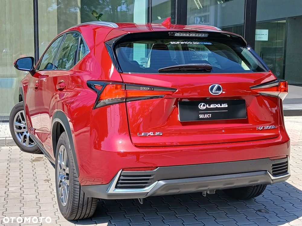 Lexus NX 300h Business Edition AWD - 11