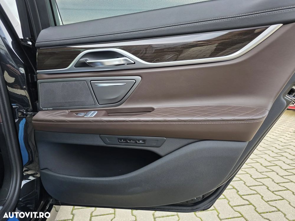 BMW Seria 7 740d xDrive MHEV - 25