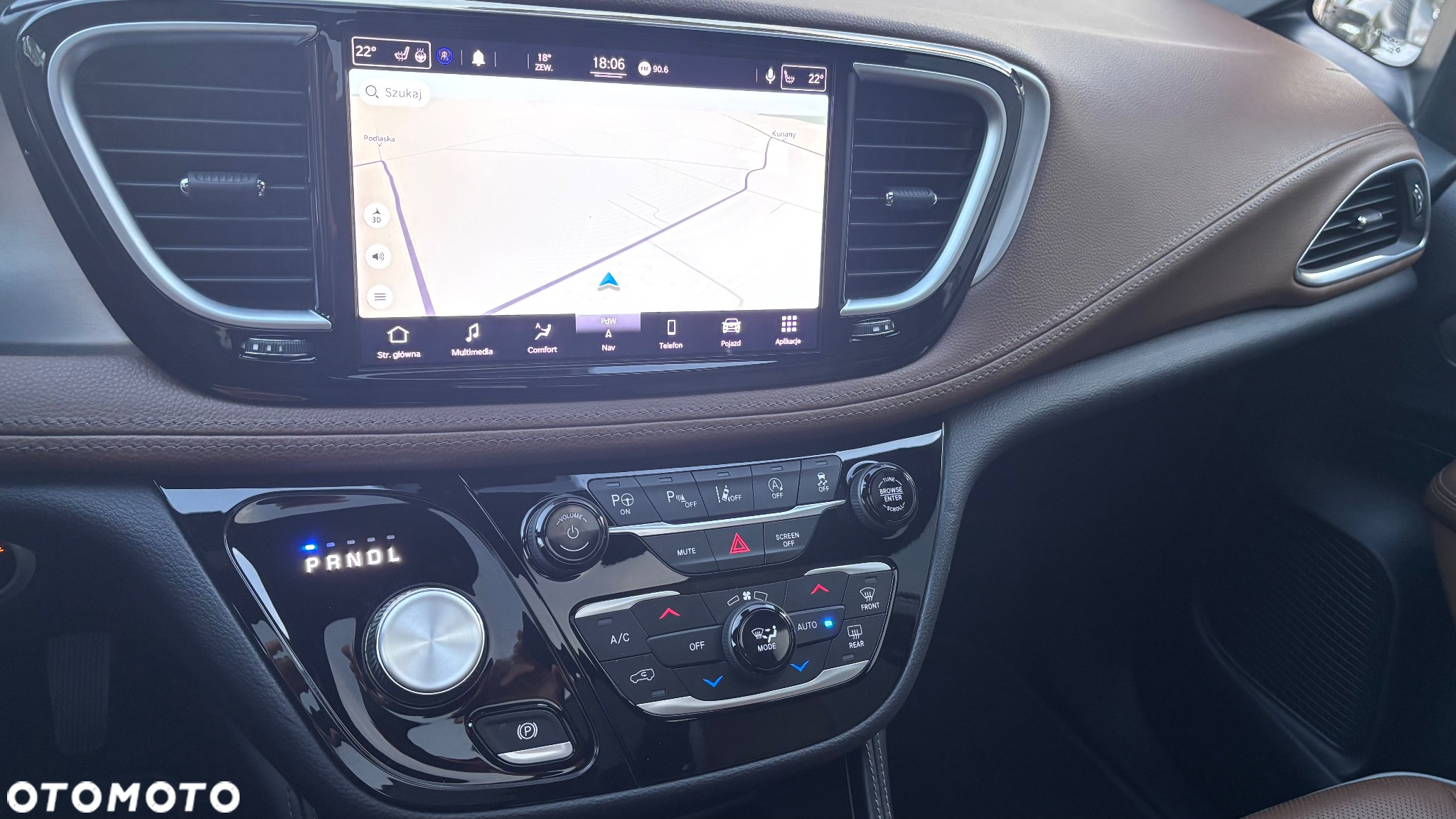 Chrysler Pacifica - 31