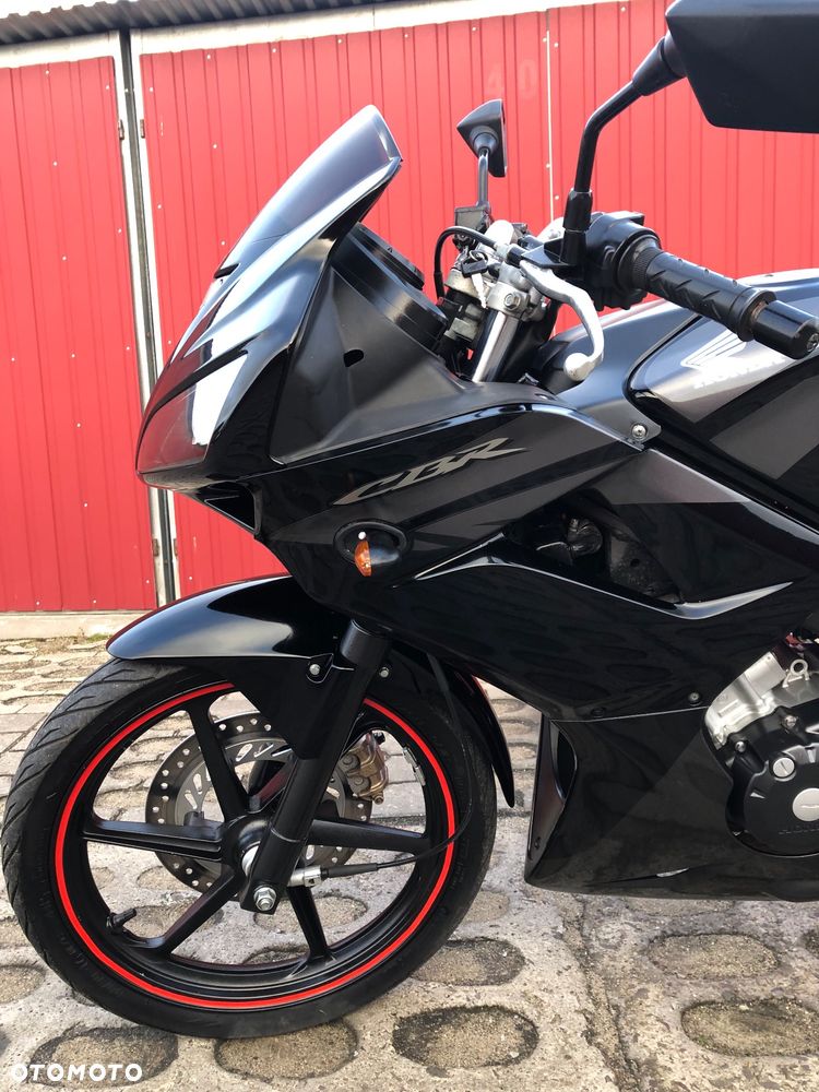Honda CBR - 13