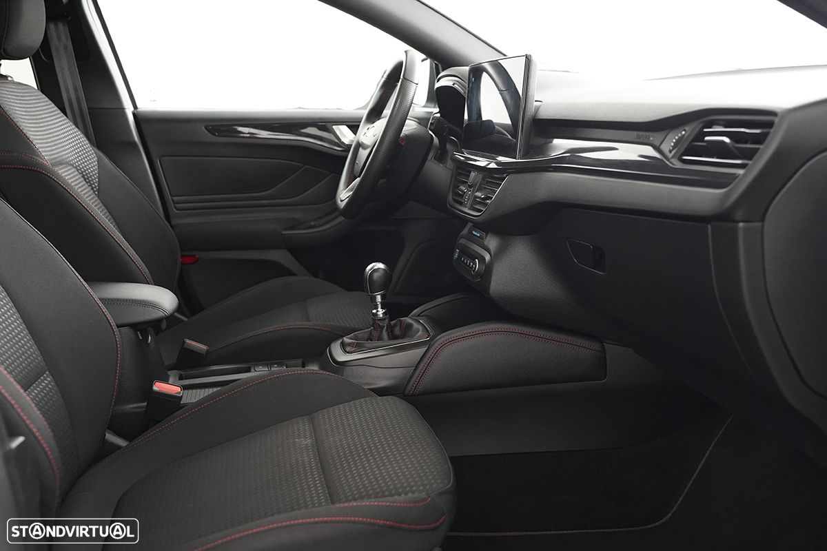 Ford Focus 1.0 EcoBoost MHEV ST-Line - 21