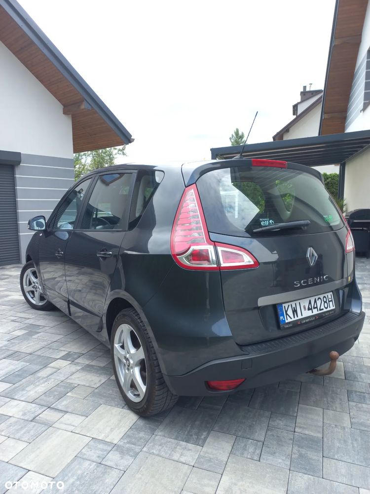 Renault Scenic 2011 photo 2