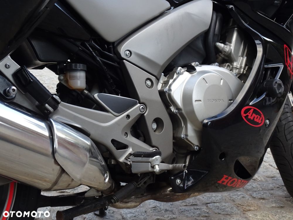 Honda CBF - 17