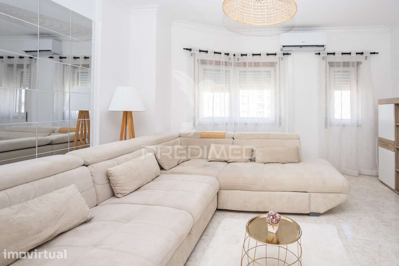 Apartamento T2 || Santa Marta do Pinhal, Corroios - Grande imagem: 2/21