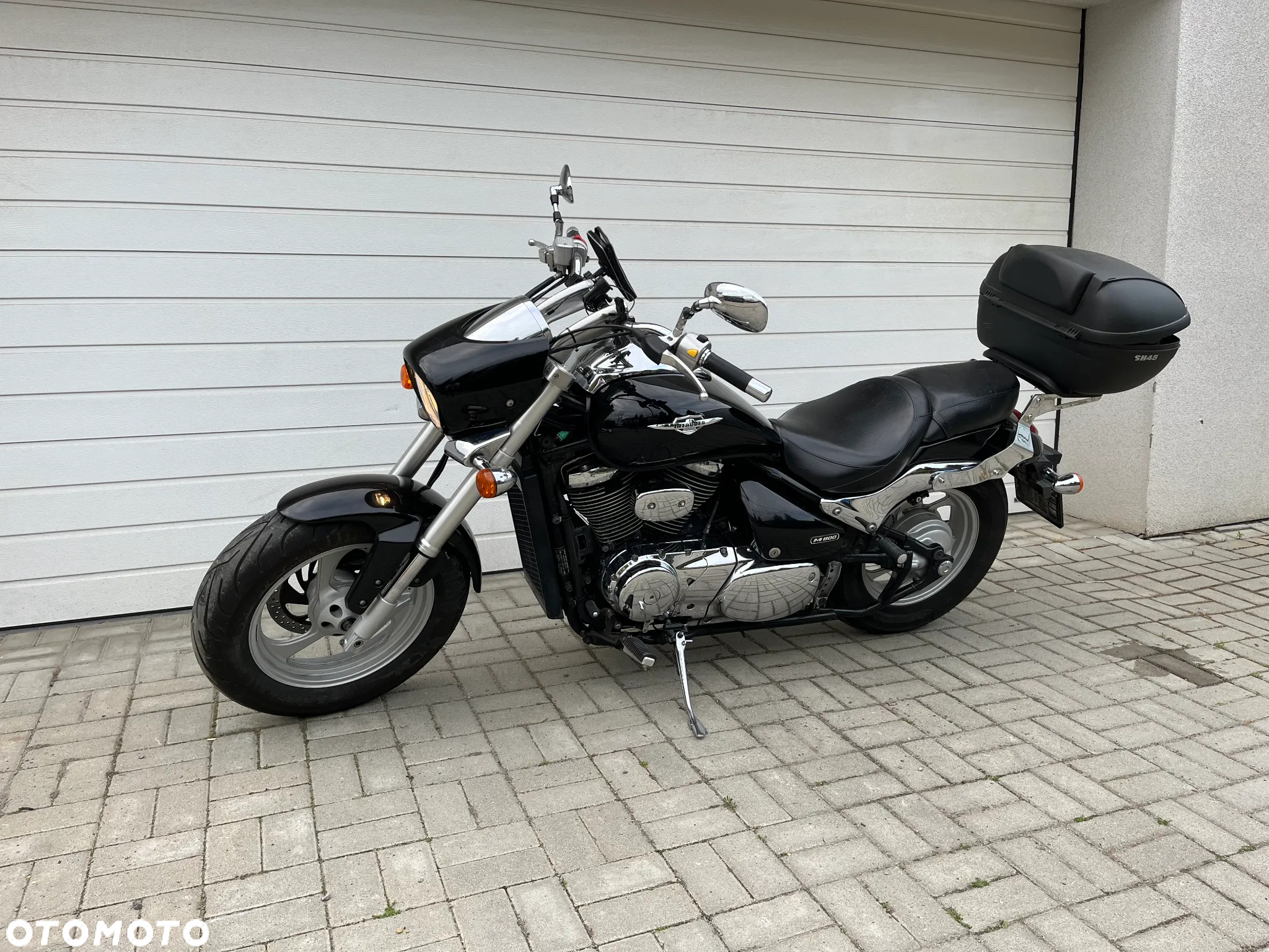 Suzuki Intruder - 3