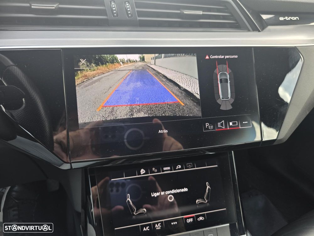 Audi e-tron 55 quattro S line - 12