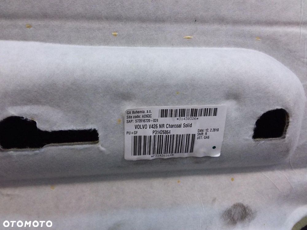 VOLVO XC60 II PODSUFITKA R-DESIGN - 12