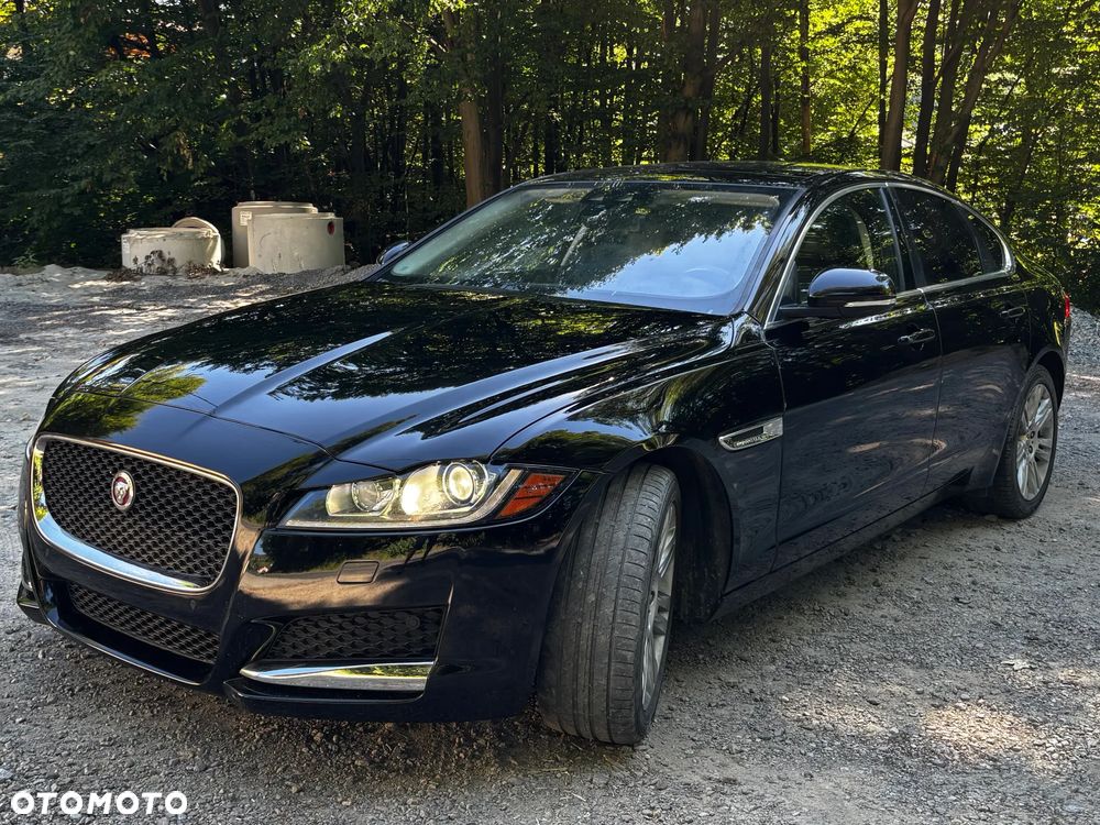 Jaguar XF 35t Prestige - 2