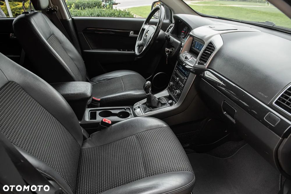 Chevrolet Captiva 2.4 AWD LT+ - 28