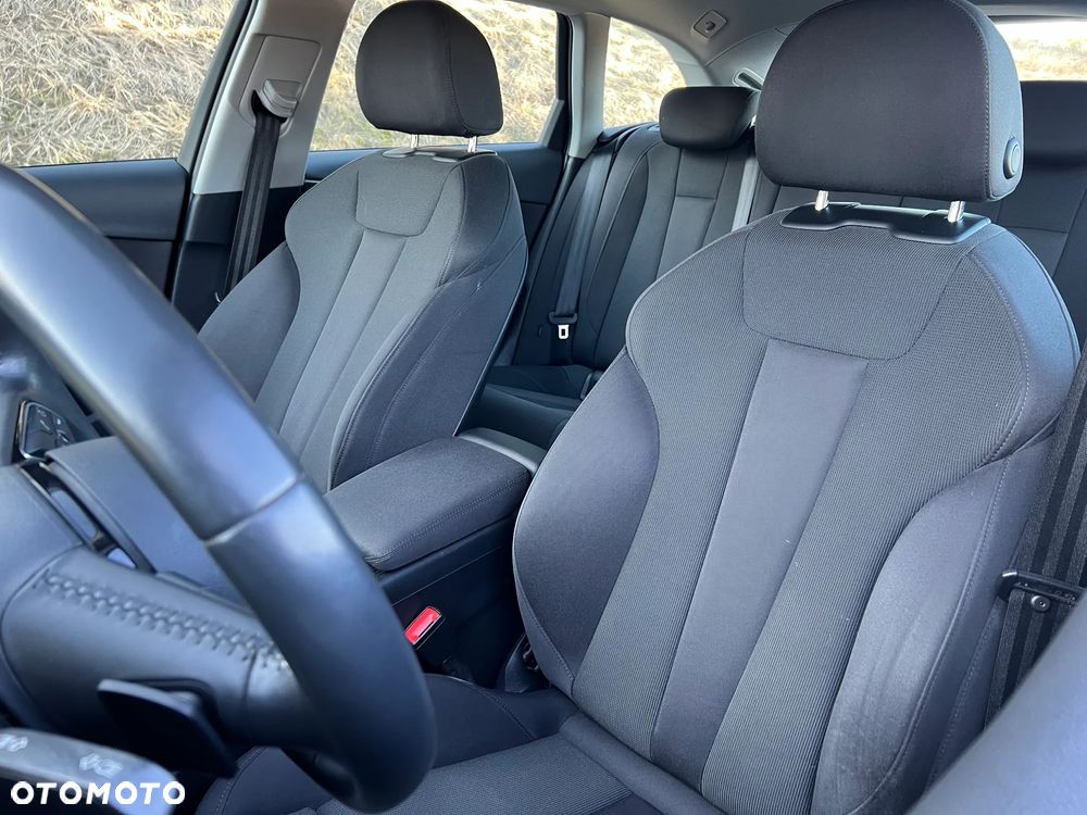 Audi A4 Avant 35 TDI Sport S tronic - 26