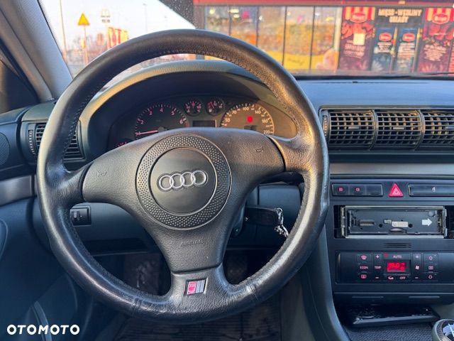 Audi A4 Limousine - 7