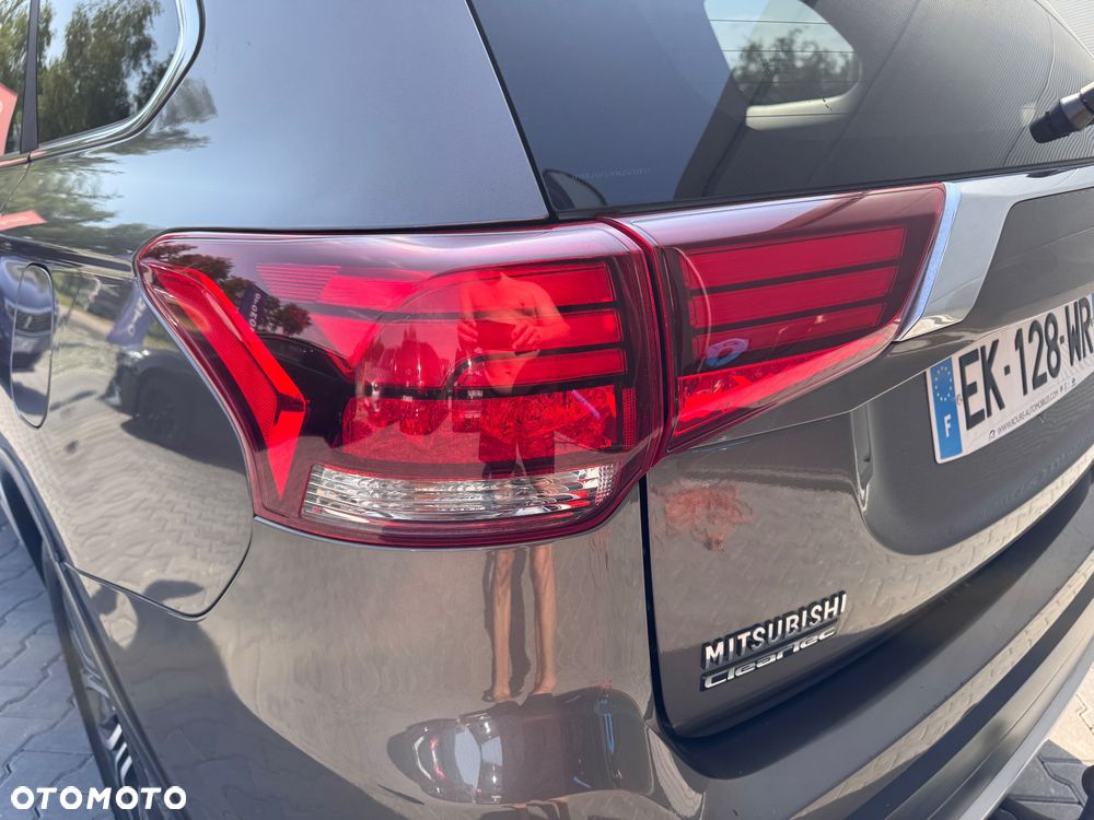 Mitsubishi Outlander 2.2 DID Instyle Navi - 12