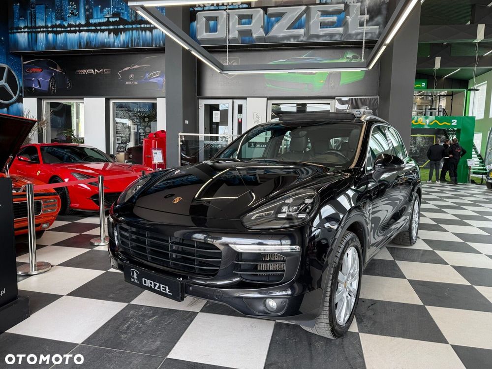 Porsche Cayenne - 1