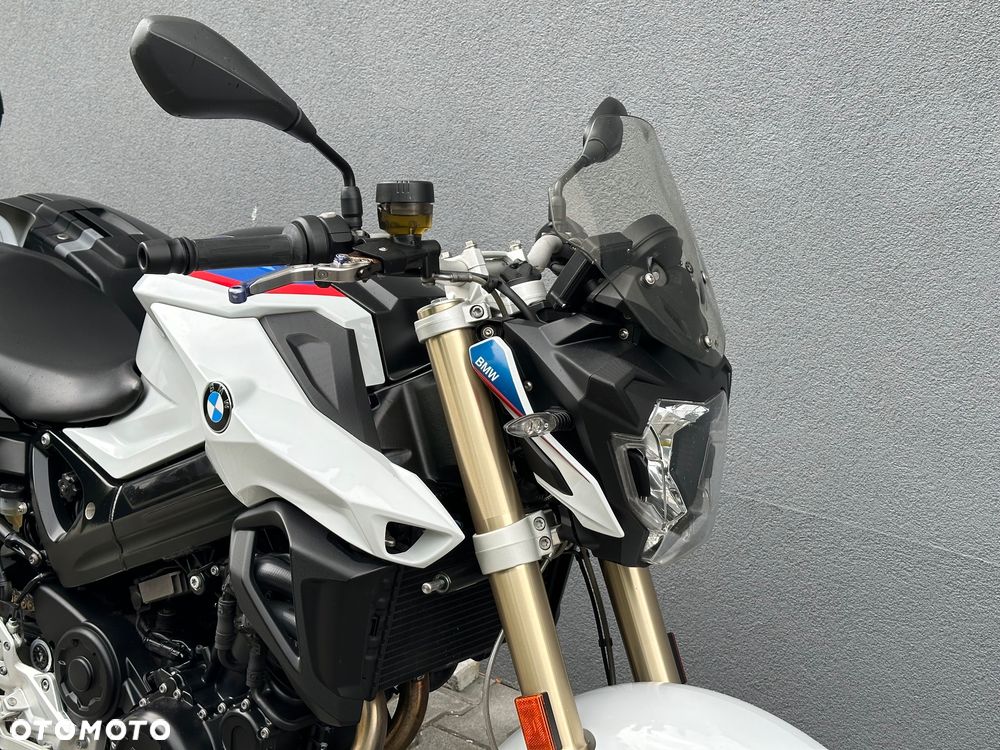 BMW F - 12