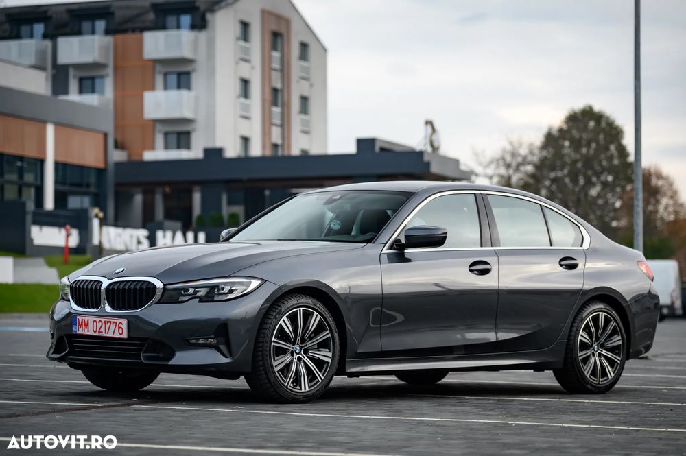 BMW Seria 3 330i AT - 2