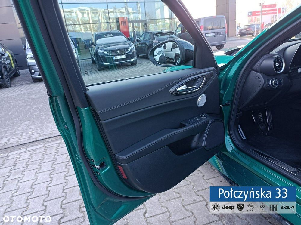 Alfa Romeo Giulia - 10