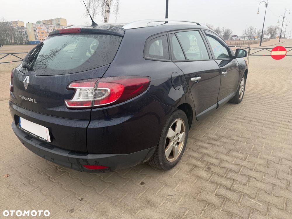 Renault Megane 2.0 140 CVT Dynamique - 8